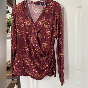 Tahari long sleeve crossover ruched front maroon paisley print blouse size XL
